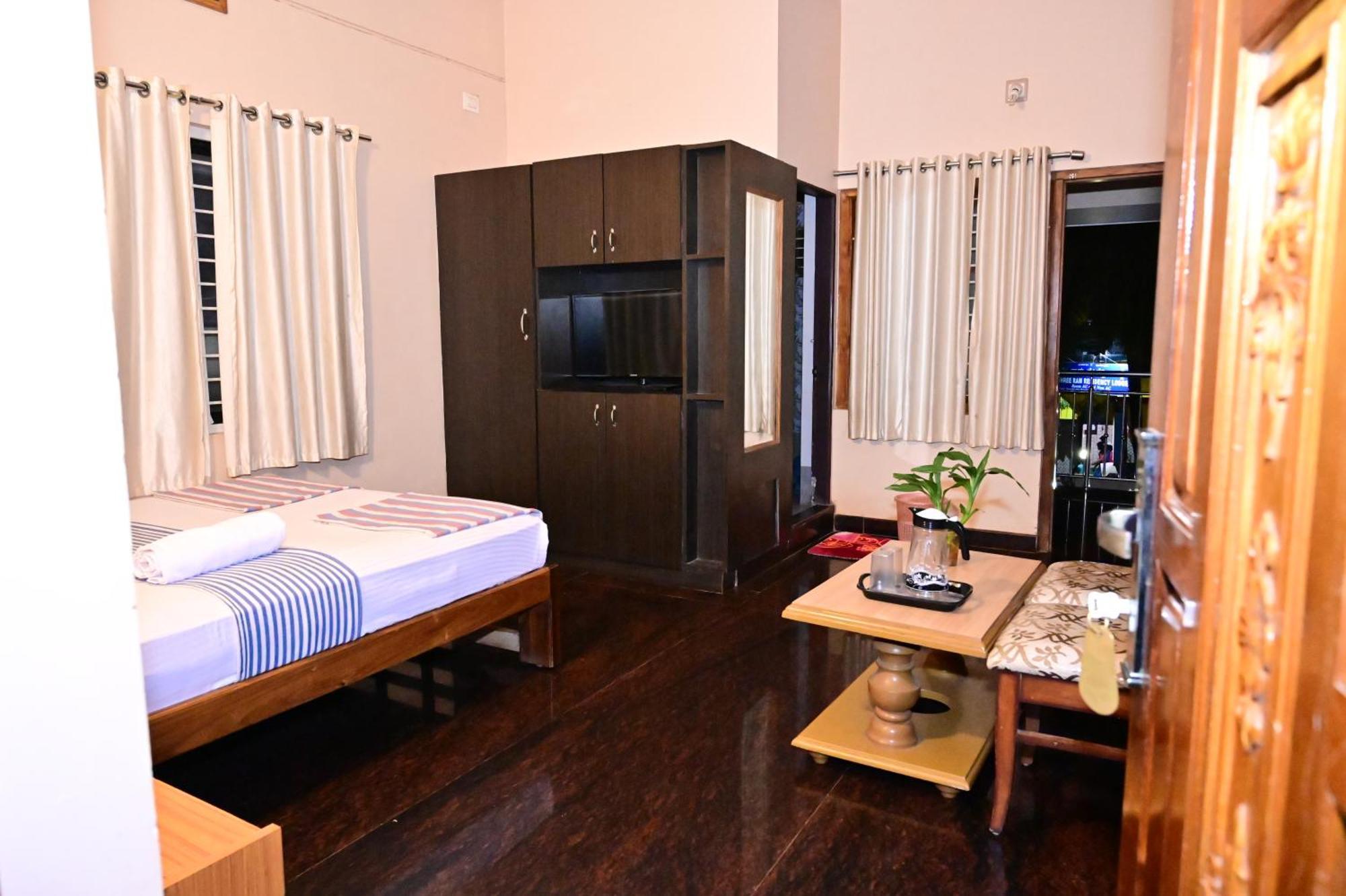 Jaya Paradise Mavalli Luaran gambar